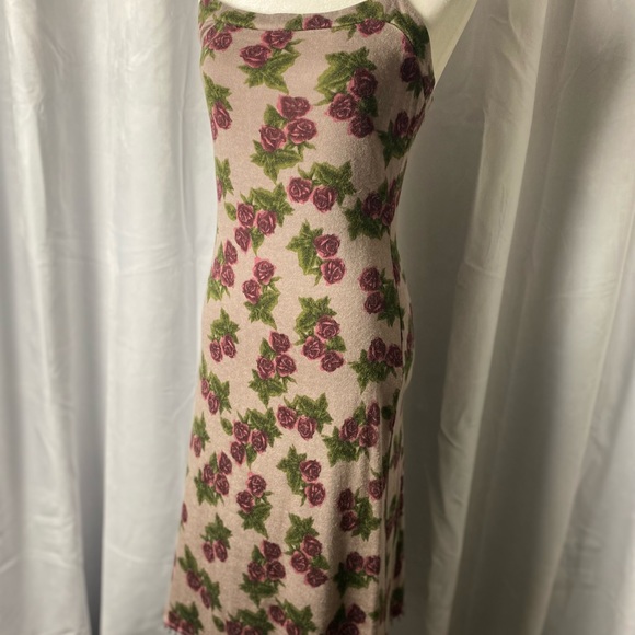 BETSEY JOHNSON sexy floral dress. - Picture 6 of 14